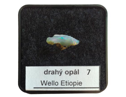 Wello Drahý opál-7-cca 0,50 g-19x8x7 mm