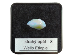 Wello Drahý opál-8-cca 0,74 g-15x9x7 mm